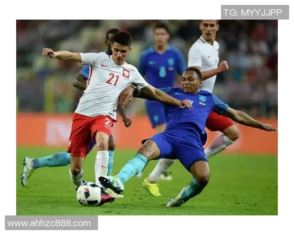 踢足球要以球星为核心才能带动整体团队发挥和实现比赛胜利